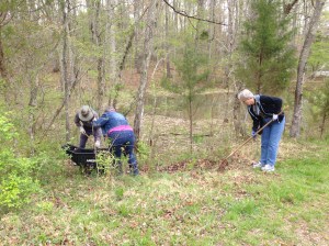 Look who we found! The famous Boyce Griffith and his wife! They'd found a huge pile of broken glass and were trying to clean it all up. If you don't know of Boyce, read his awesome story here: http://www.oakridger.com/article/20120427/NEWS/304279990